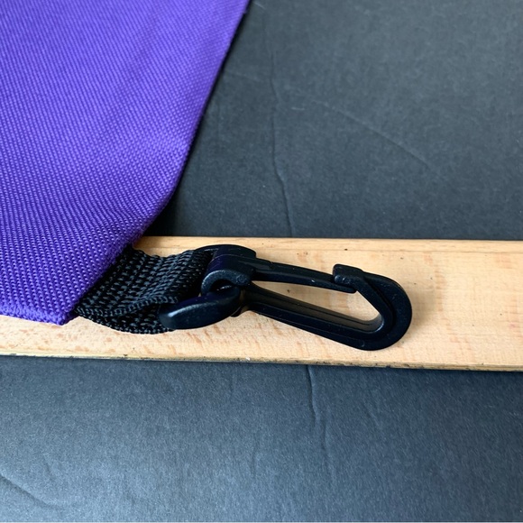 Crystal Purple Pouch Carrying Bag with Zipper & Latch Hook & Assorted Crystals. - Picture 7 of 9